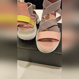 Sorel Explorer Blitz multi-strap sandals an eraser pink and Moonstone size 9 new